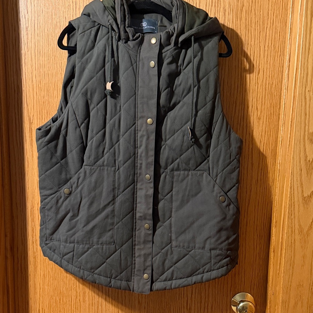 Tart Collections Quilted Hooded Vest in Olive Green